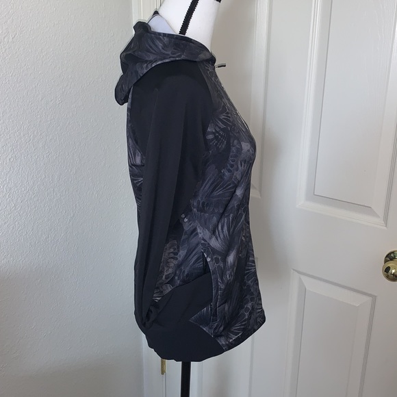 Saucony hooded zip up running jacket - Picture 2 of 6